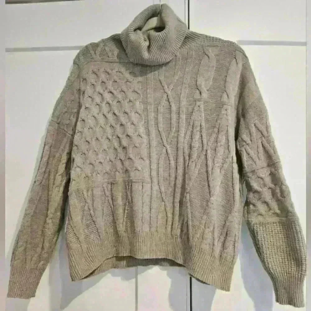Andrea Jovine Cable Knit Turtleneck Sweater